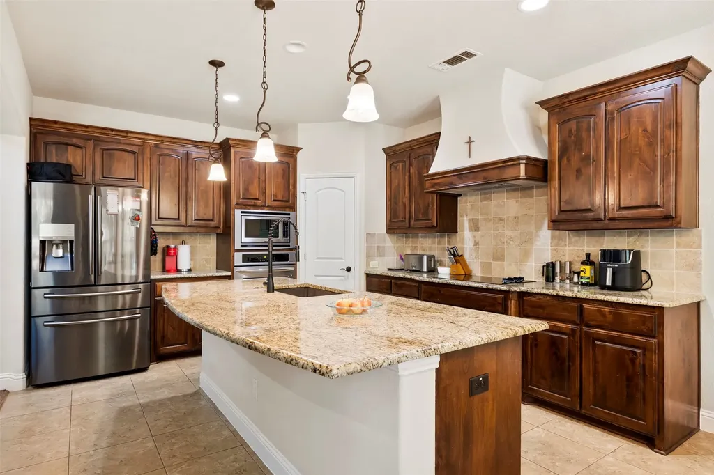 251 Williamsburg Lane Ovilla TX 75154