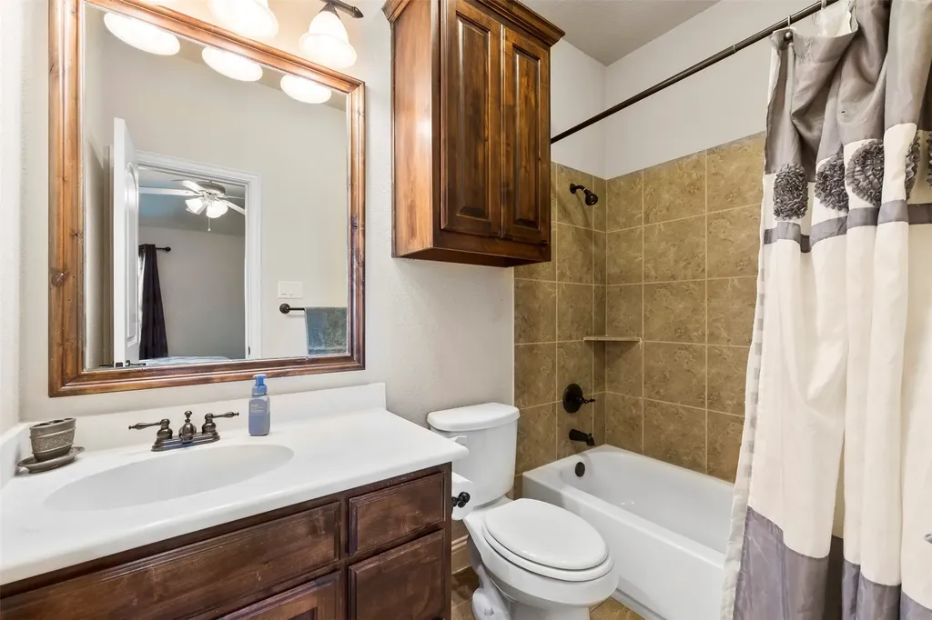 251 Williamsburg Lane Ovilla TX 75154