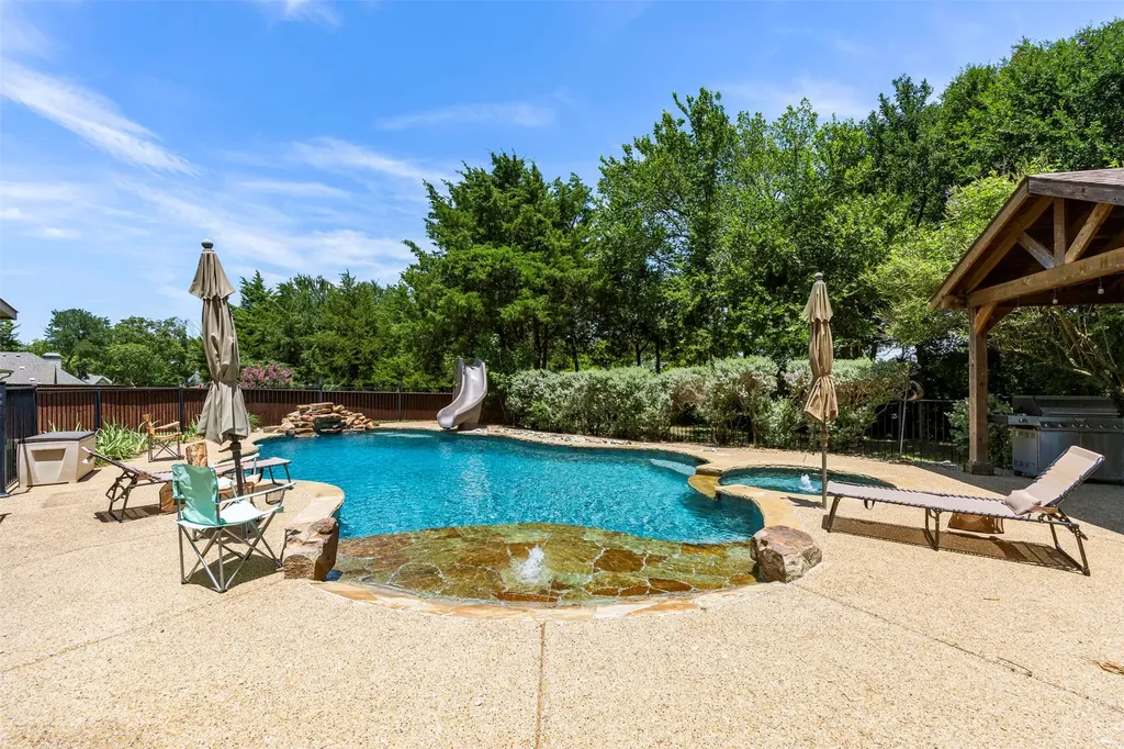 251 Williamsburg Lane Ovilla TX 75154