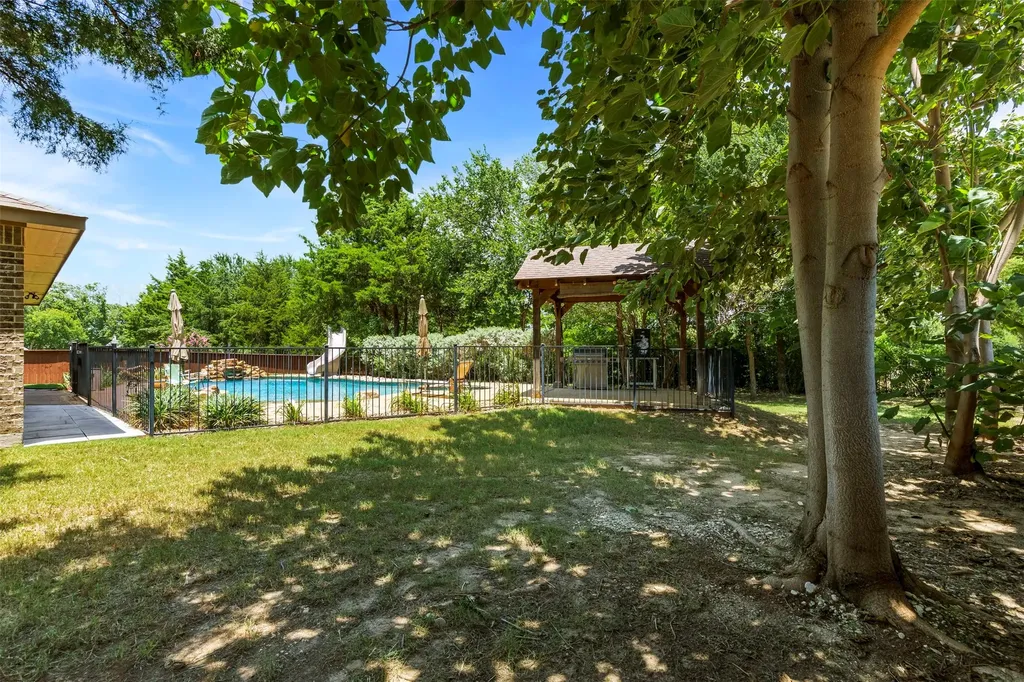 251 Williamsburg Lane Ovilla TX 75154