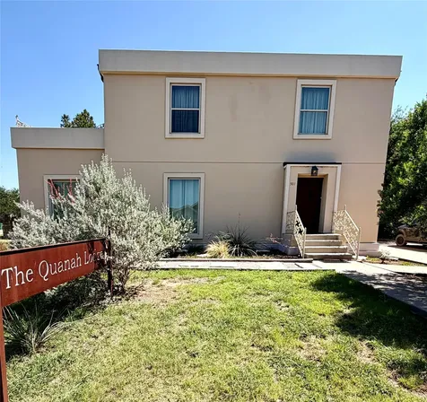 901 W Third Street Quanah TX 79252