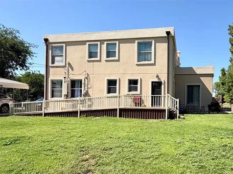 901 W Third Street Quanah TX 79252