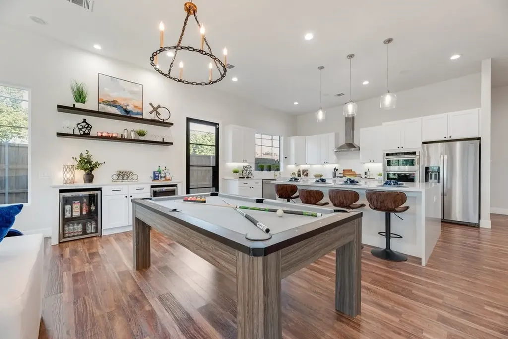 1802 Pueblo Street Dallas TX 75212