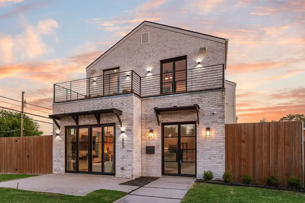 1802 Pueblo Street Dallas TX 75212
