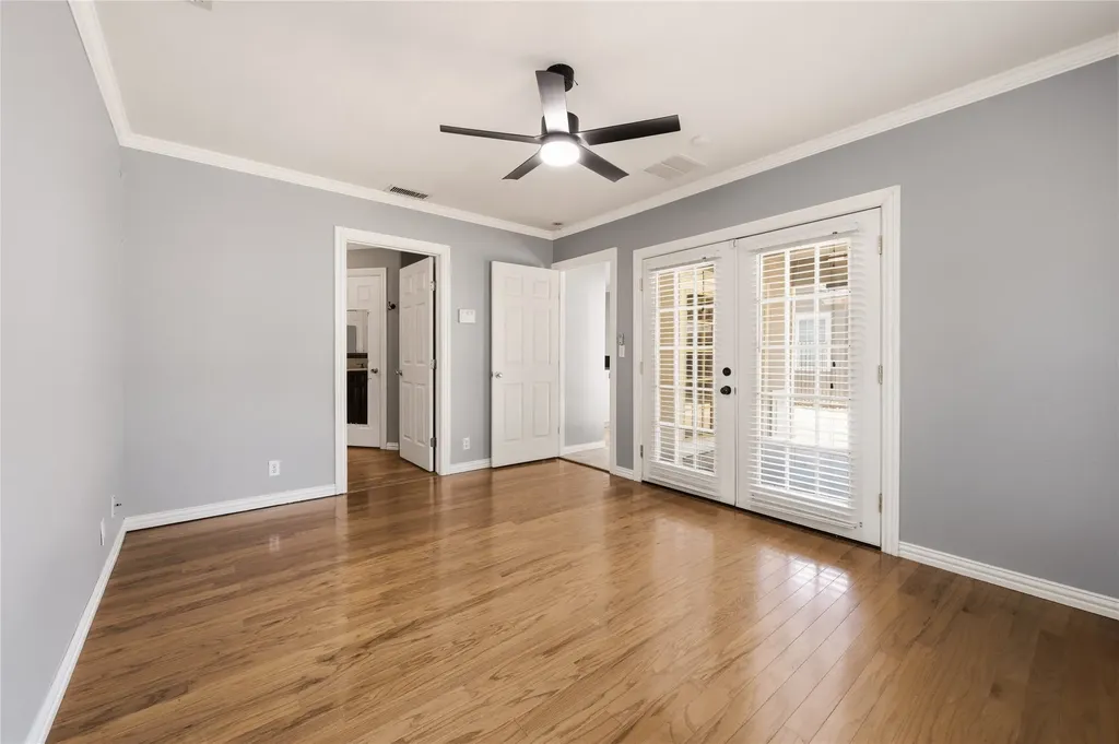4424 Calmont Avenue Fort Worth TX 76107