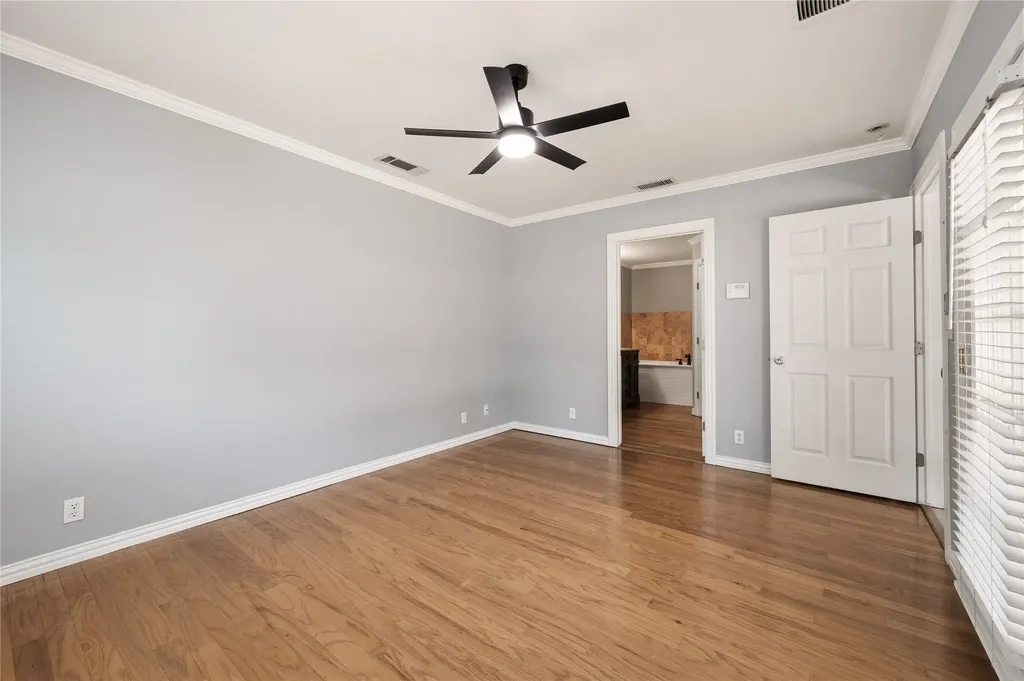 4424 Calmont Avenue Fort Worth TX 76107