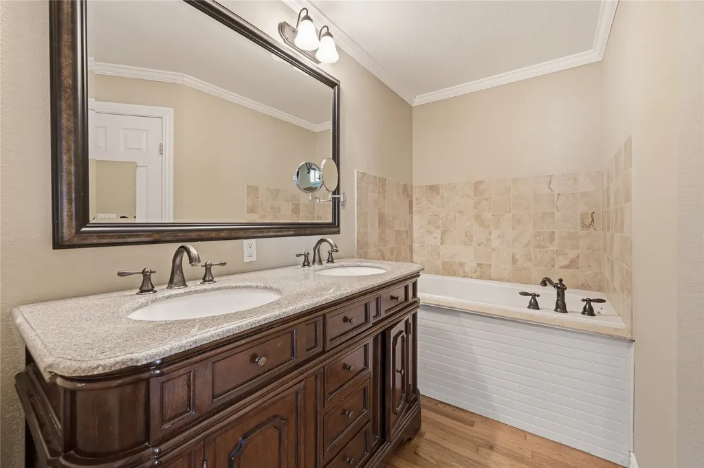 4424 Calmont Avenue Fort Worth TX 76107