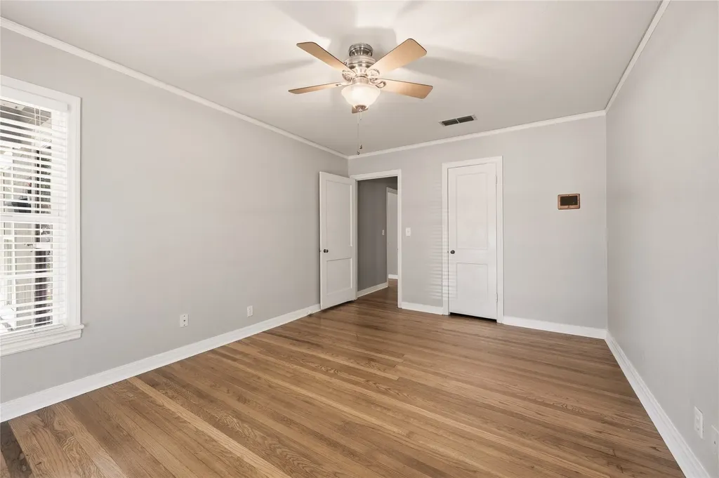 4424 Calmont Avenue Fort Worth TX 76107