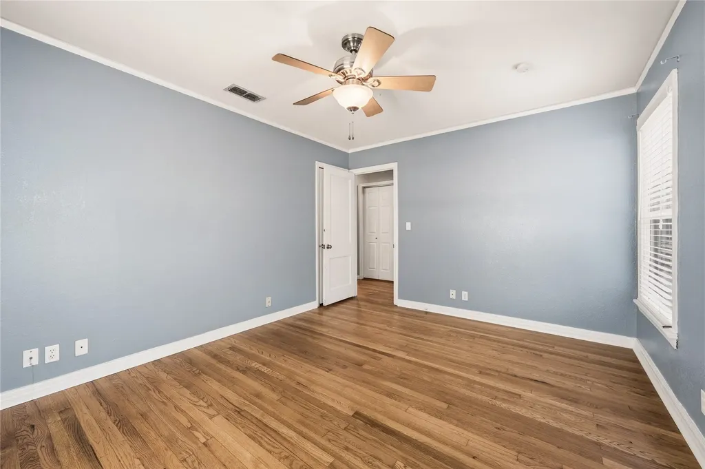 4424 Calmont Avenue Fort Worth TX 76107