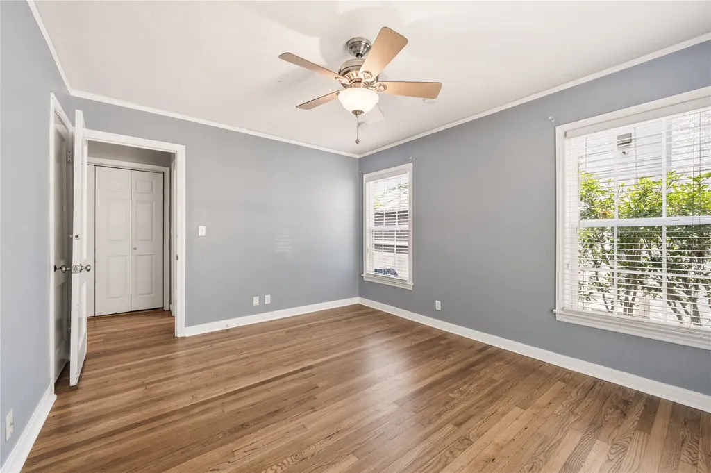 4424 Calmont Avenue Fort Worth TX 76107