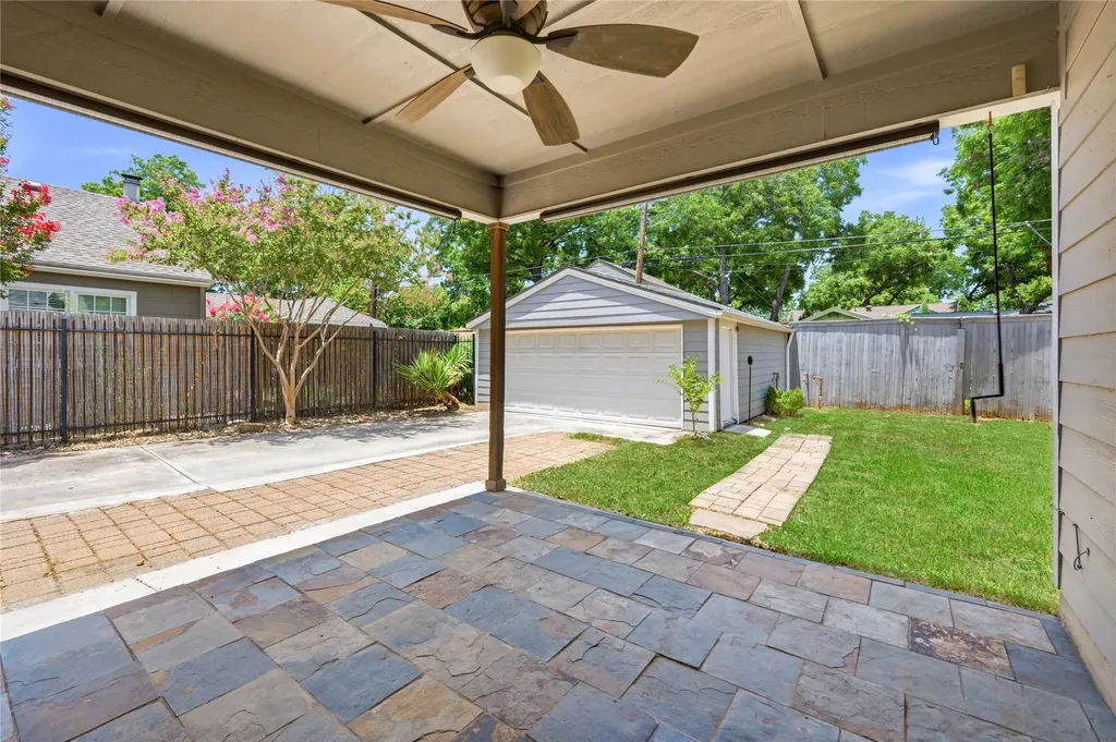4424 Calmont Avenue Fort Worth TX 76107