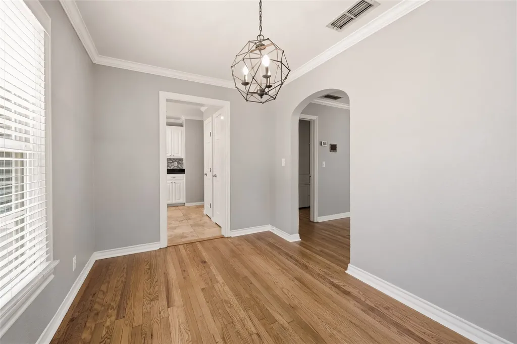 4424 Calmont Avenue Fort Worth TX 76107