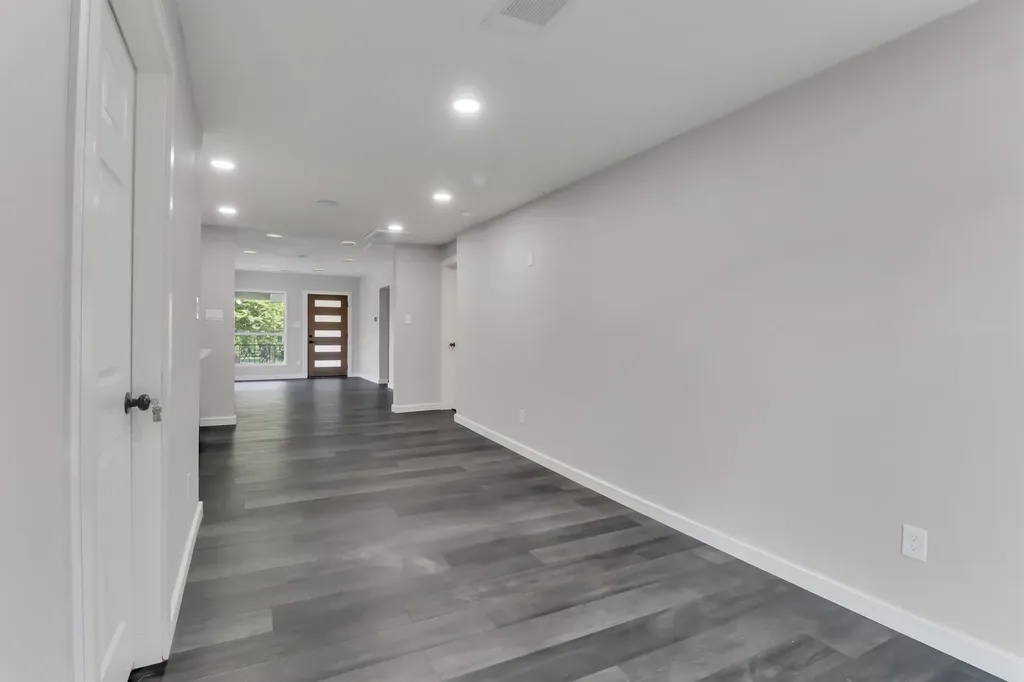 1310 Elmwood Boulevard Dallas TX 75224
