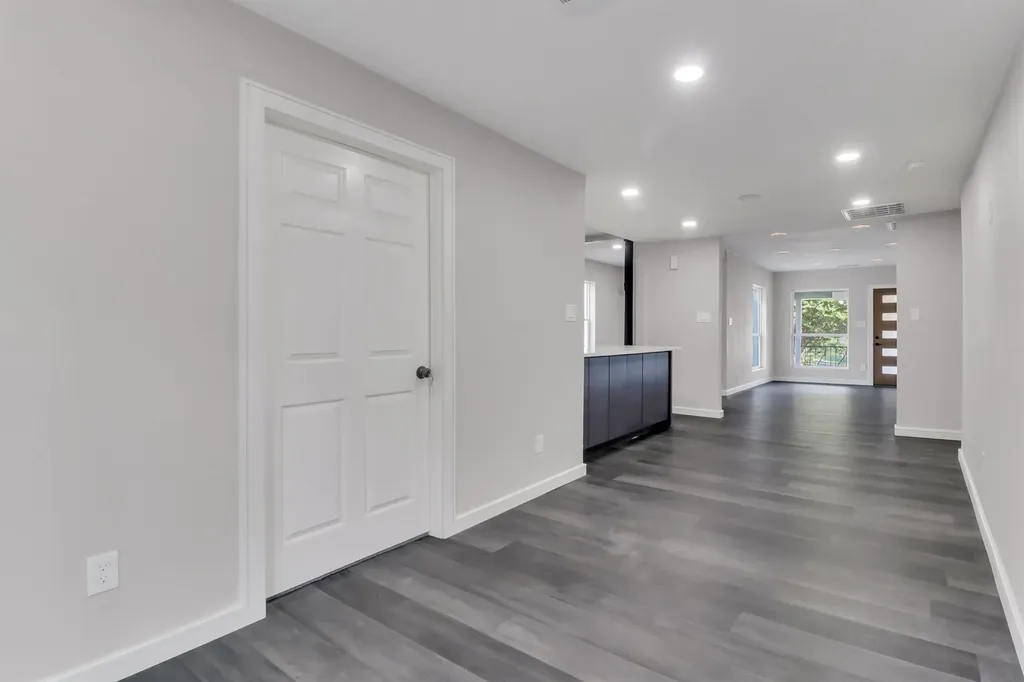 1310 Elmwood Boulevard Dallas TX 75224