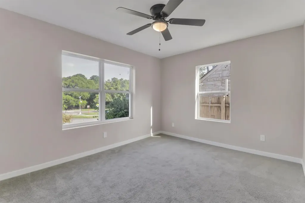 1310 Elmwood Boulevard Dallas TX 75224