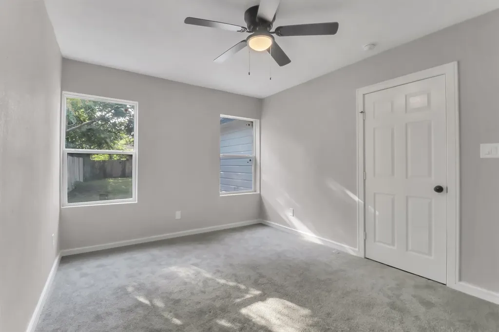 1310 Elmwood Boulevard Dallas TX 75224