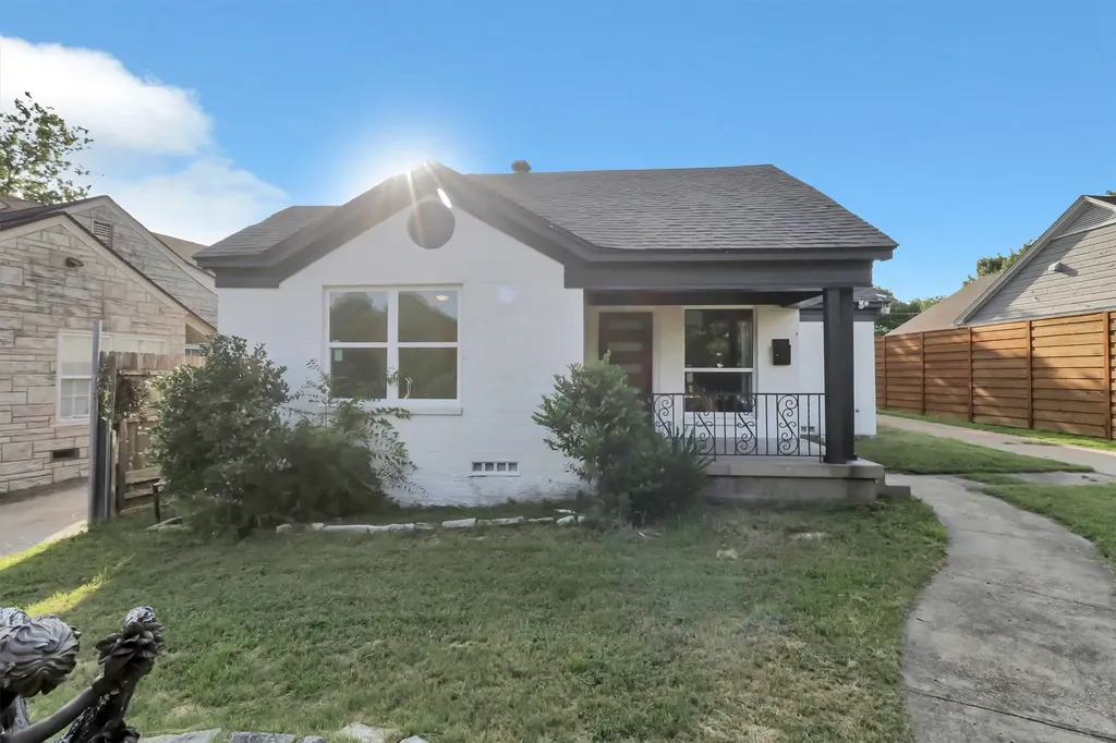 1310 Elmwood Boulevard Dallas TX 75224