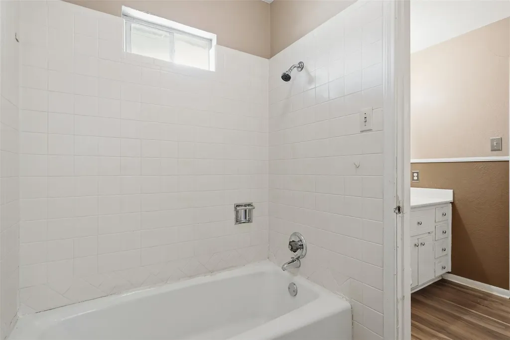 4401 Idylwood Waco TX 76705