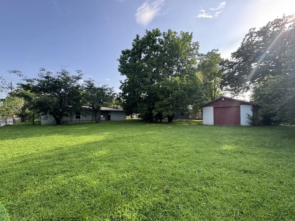 901 W Coffin Street Denison TX 75020