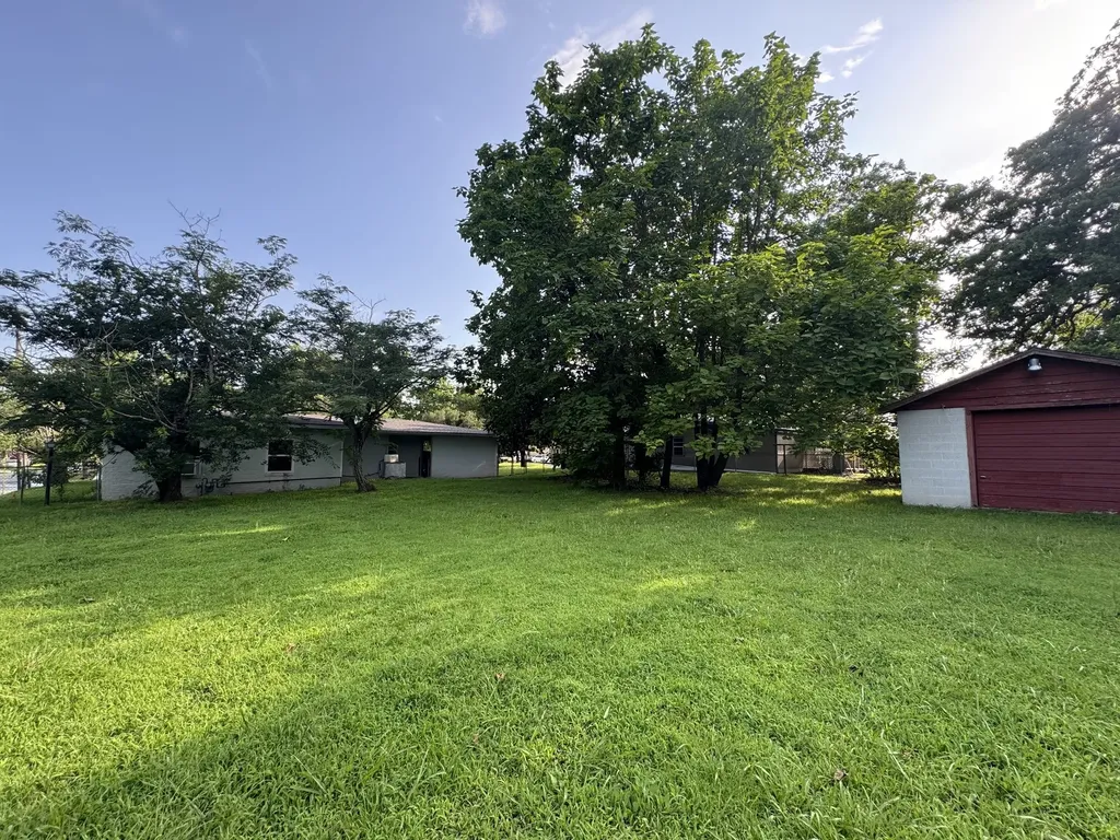 901 W Coffin Street Denison TX 75020