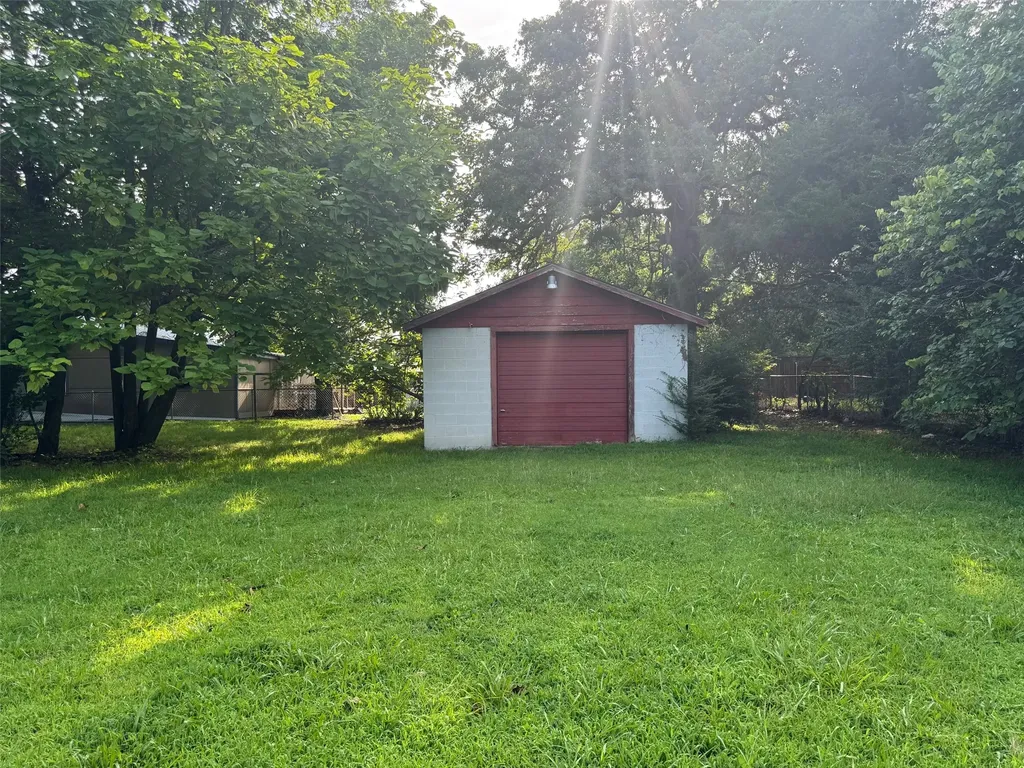 901 W Coffin Street Denison TX 75020