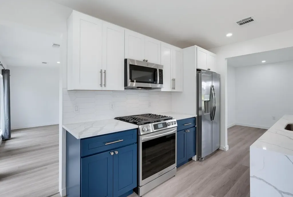 12607 Gaslite Circle Farmers Branch TX 75234