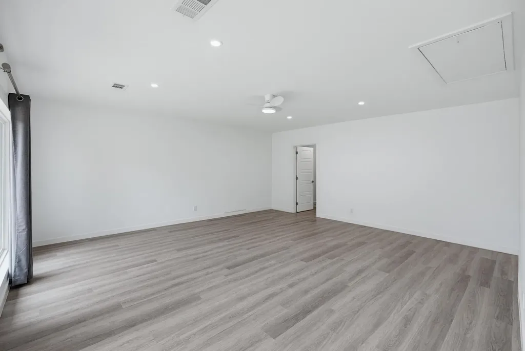 12607 Gaslite Circle Farmers Branch TX 75234