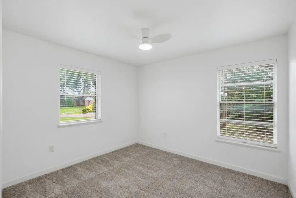 12607 Gaslite Circle Farmers Branch TX 75234