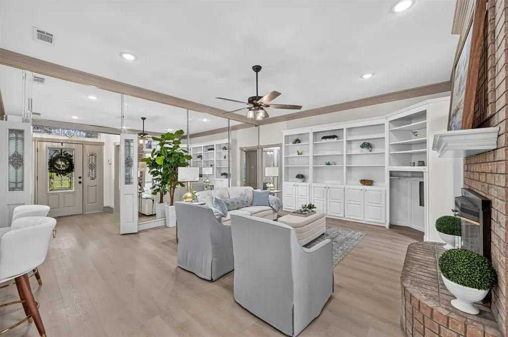 5426 Emerald Park Boulevard Arlington TX 76017