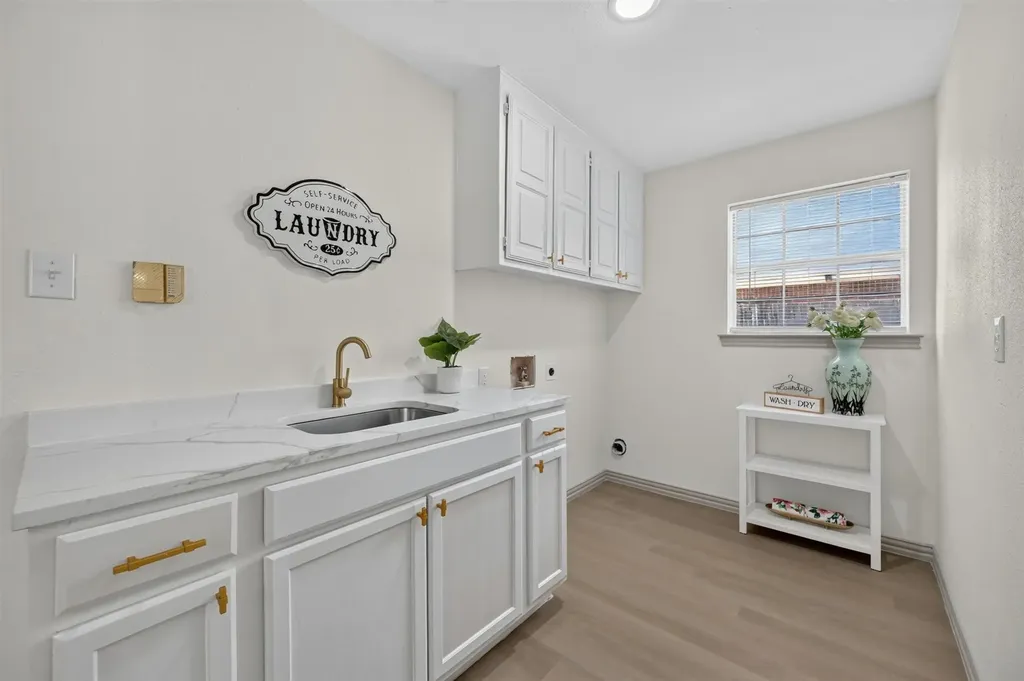 5426 Emerald Park Boulevard Arlington TX 76017