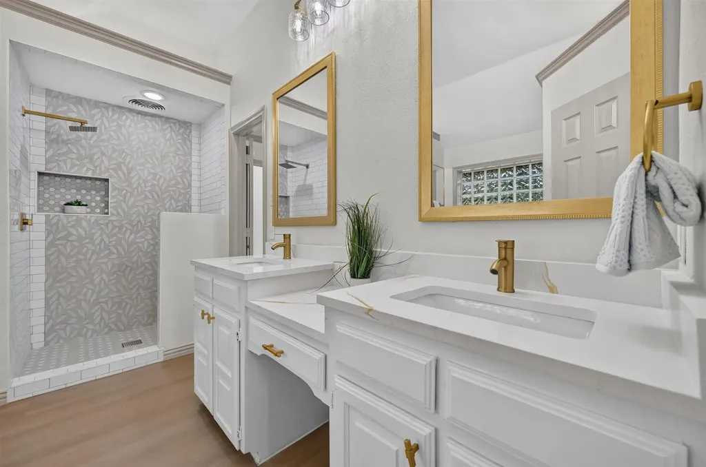 5426 Emerald Park Boulevard Arlington TX 76017