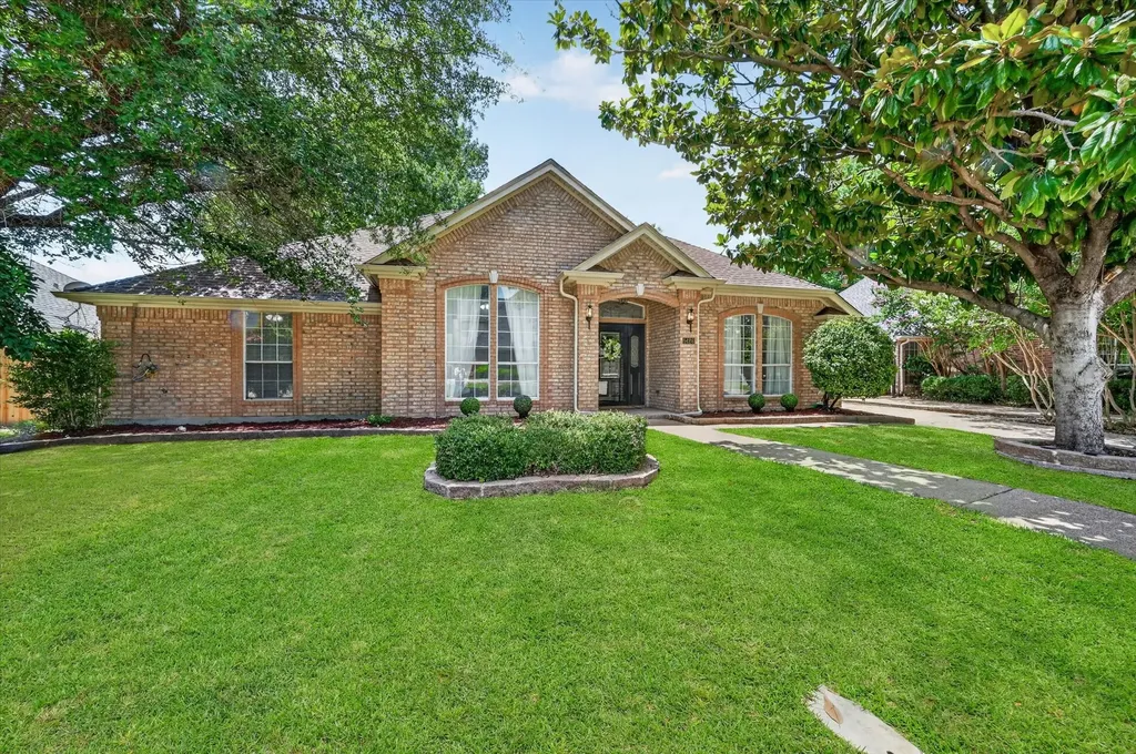 5426 Emerald Park Boulevard Arlington TX 76017