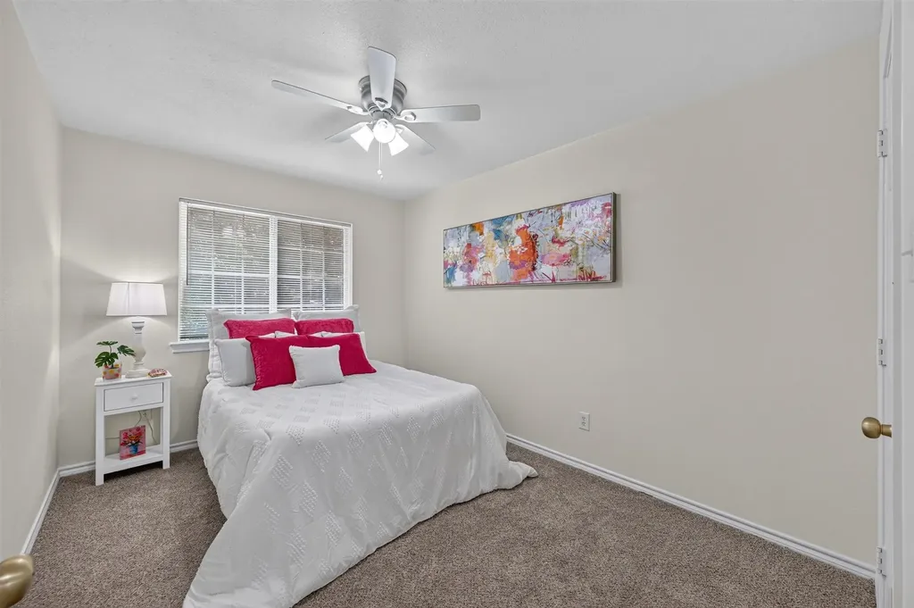 5426 Emerald Park Boulevard Arlington TX 76017
