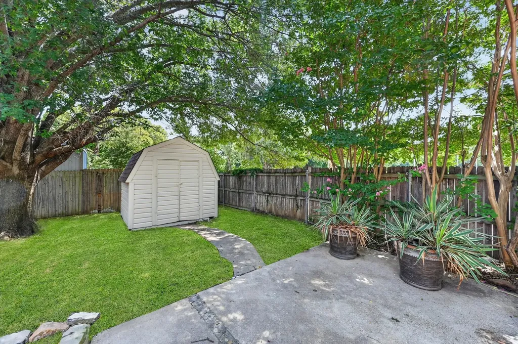 5426 Emerald Park Boulevard Arlington TX 76017