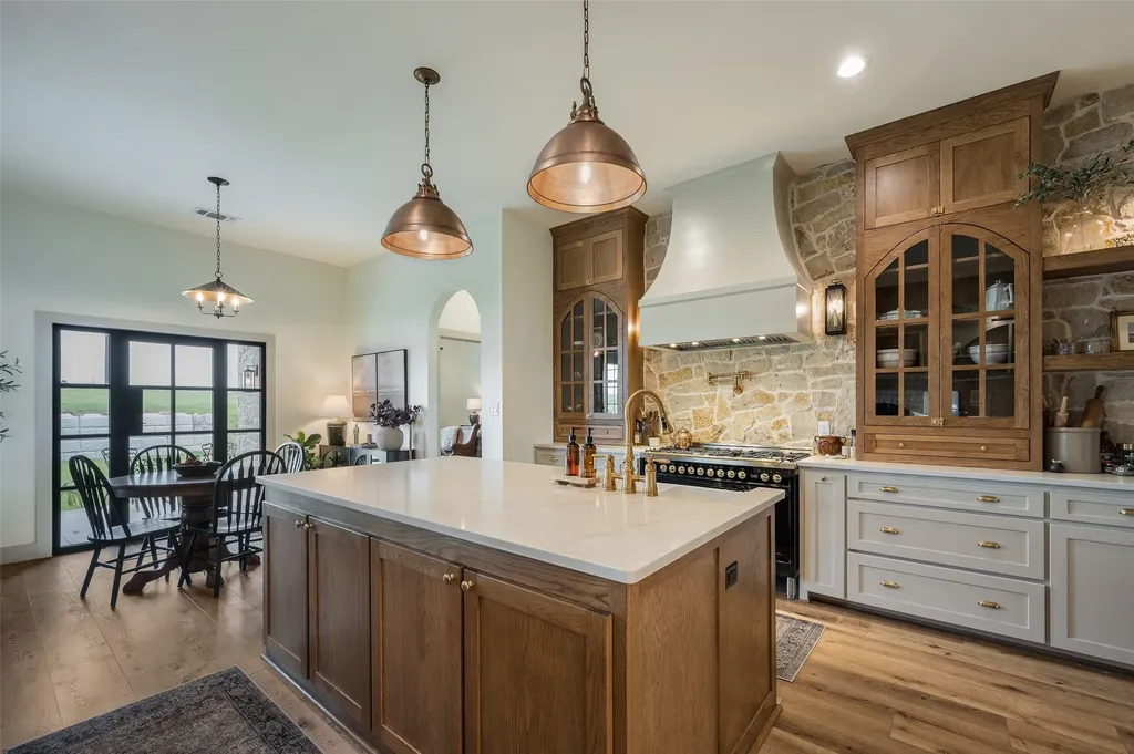 249 County Road 359 Muenster TX 76252
