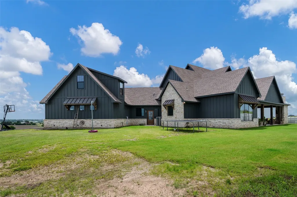 249 County Road 359 Muenster TX 76252