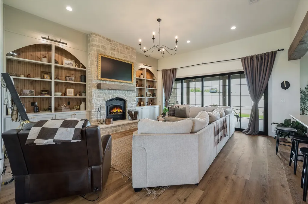 249 County Road 359 Muenster TX 76252