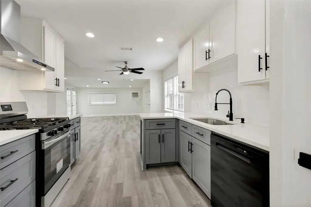 708 Glen Rock Place Arlington TX 76014