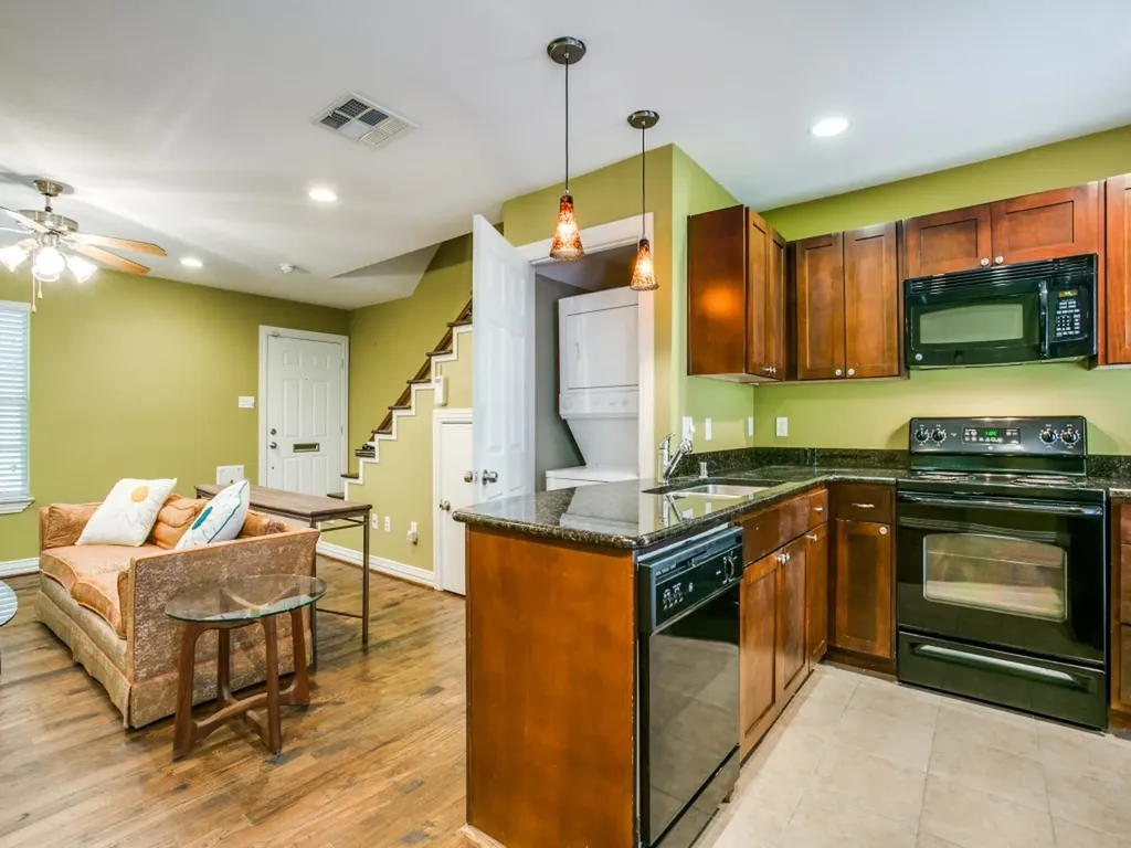 4734A Bradford Drive Dallas TX 75219