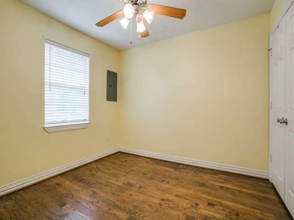 4734A Bradford Drive Dallas TX 75219