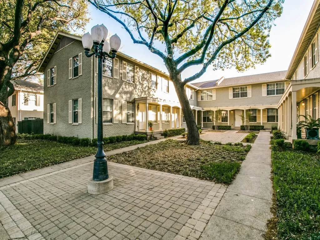 4734A Bradford Drive Dallas TX 75219