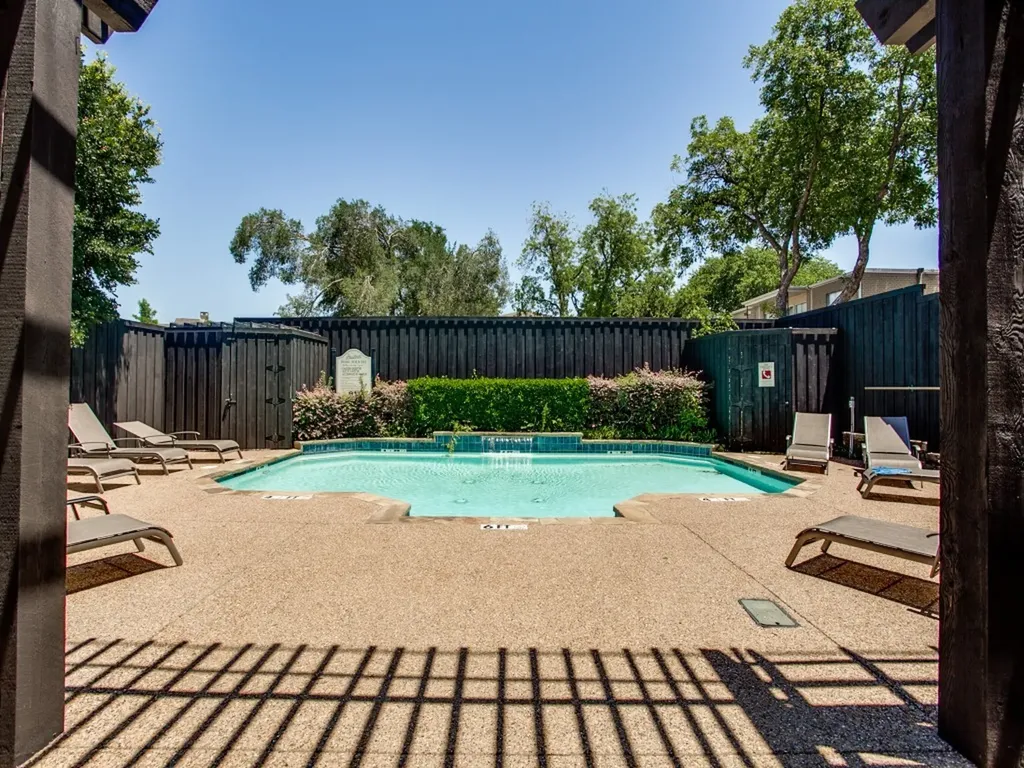 4734A Bradford Drive Dallas TX 75219