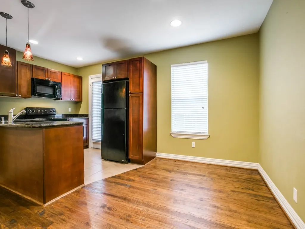 4734A Bradford Drive Dallas TX 75219