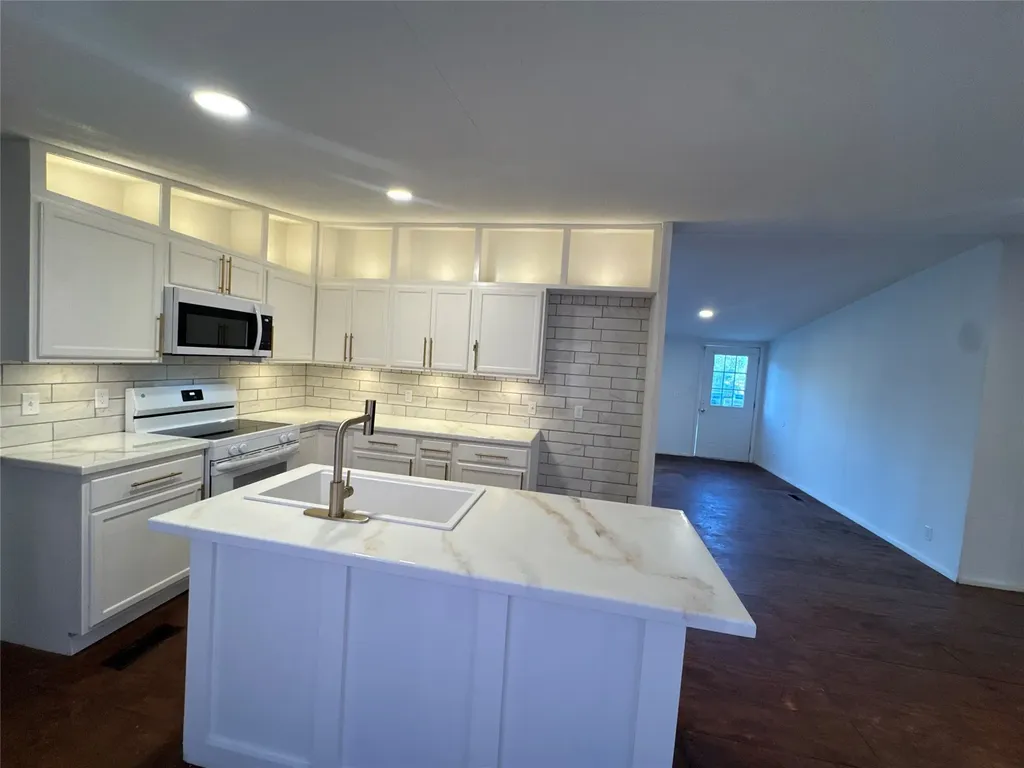 1208 Casa Lane Venus TX 76084