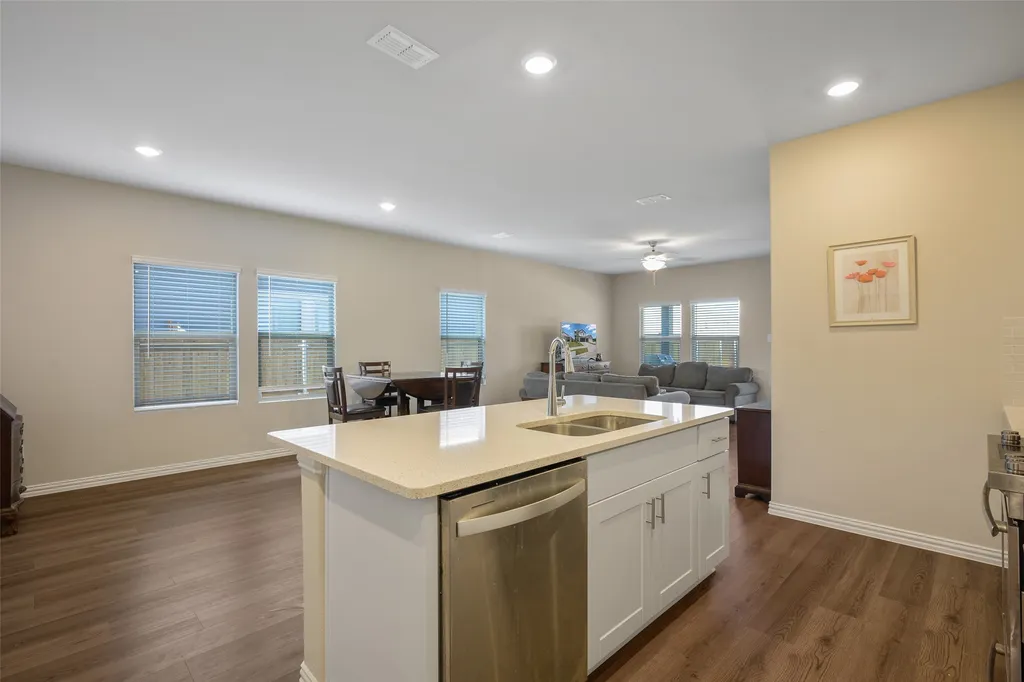 1037 Lakehaven Trail Lavon TX 75166