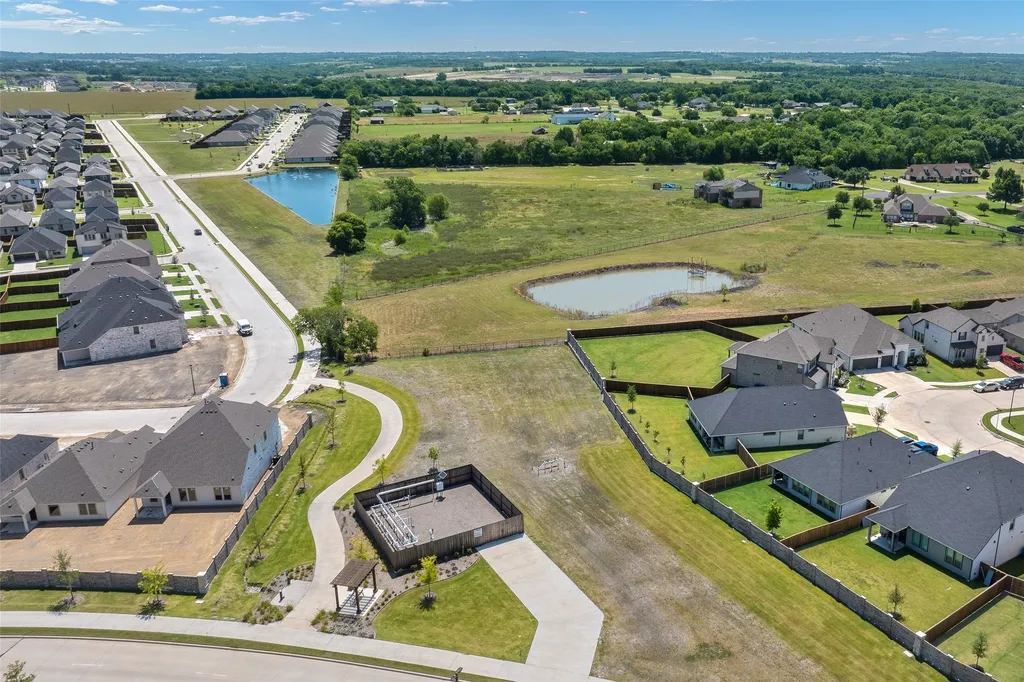 1037 Lakehaven Trail Lavon TX 75166