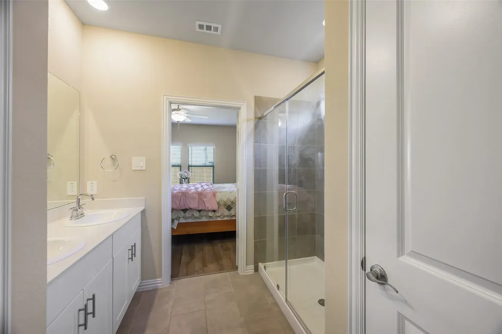 1037 Lakehaven Trail Lavon TX 75166