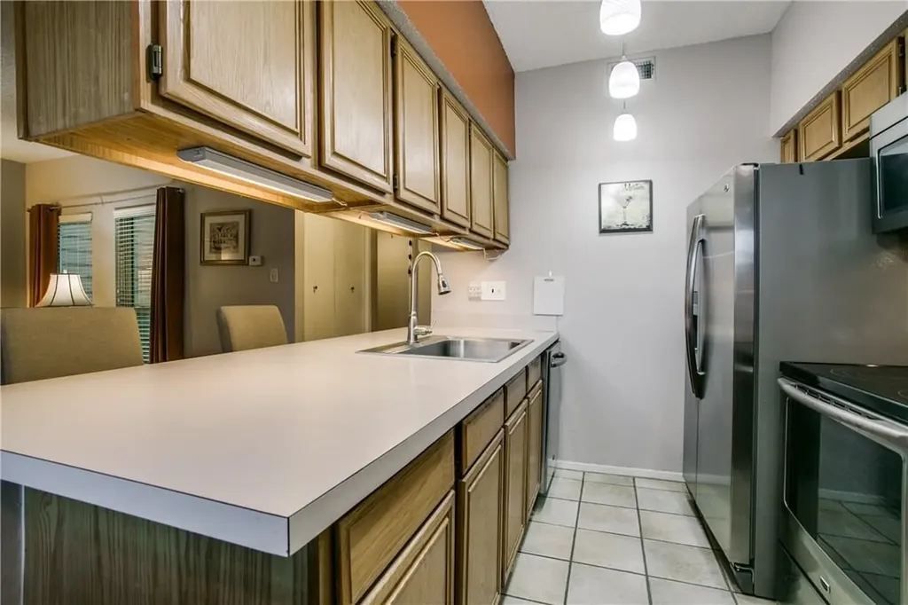 7107 Holly Hill Drive Dallas TX 75231