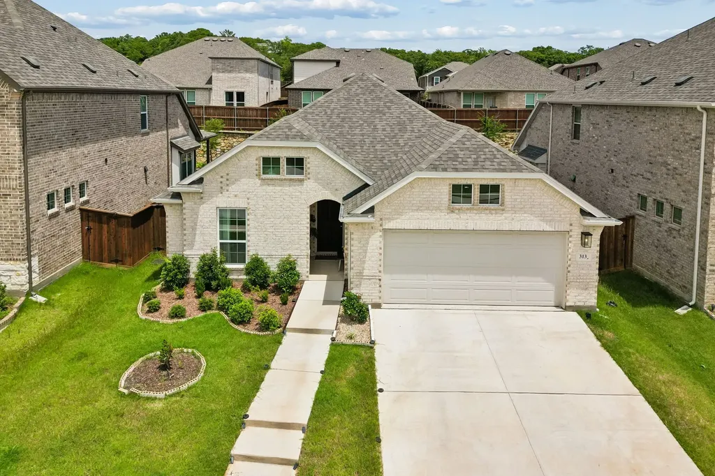 313 Corral Acres Way Fort Worth TX 76120