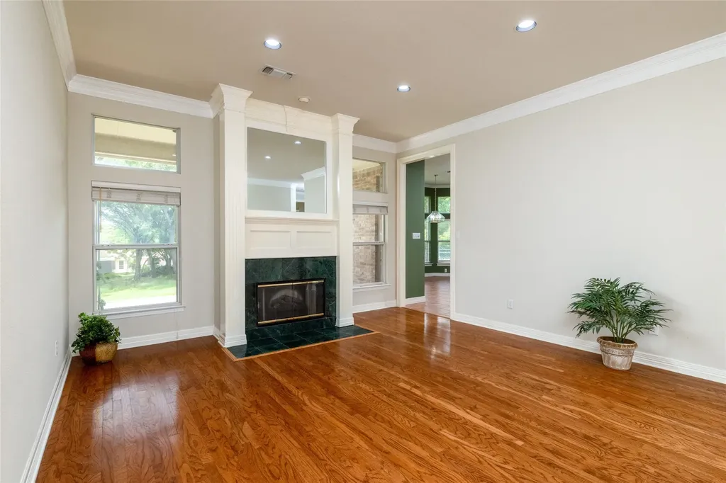 1917 Woodland Hills Lane Weatherford TX 76087
